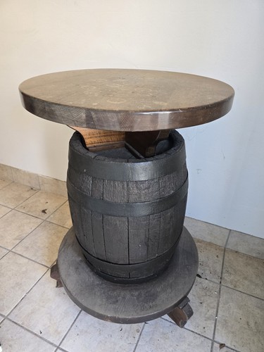 Rustikaler fass stehtisch - rustikaler,